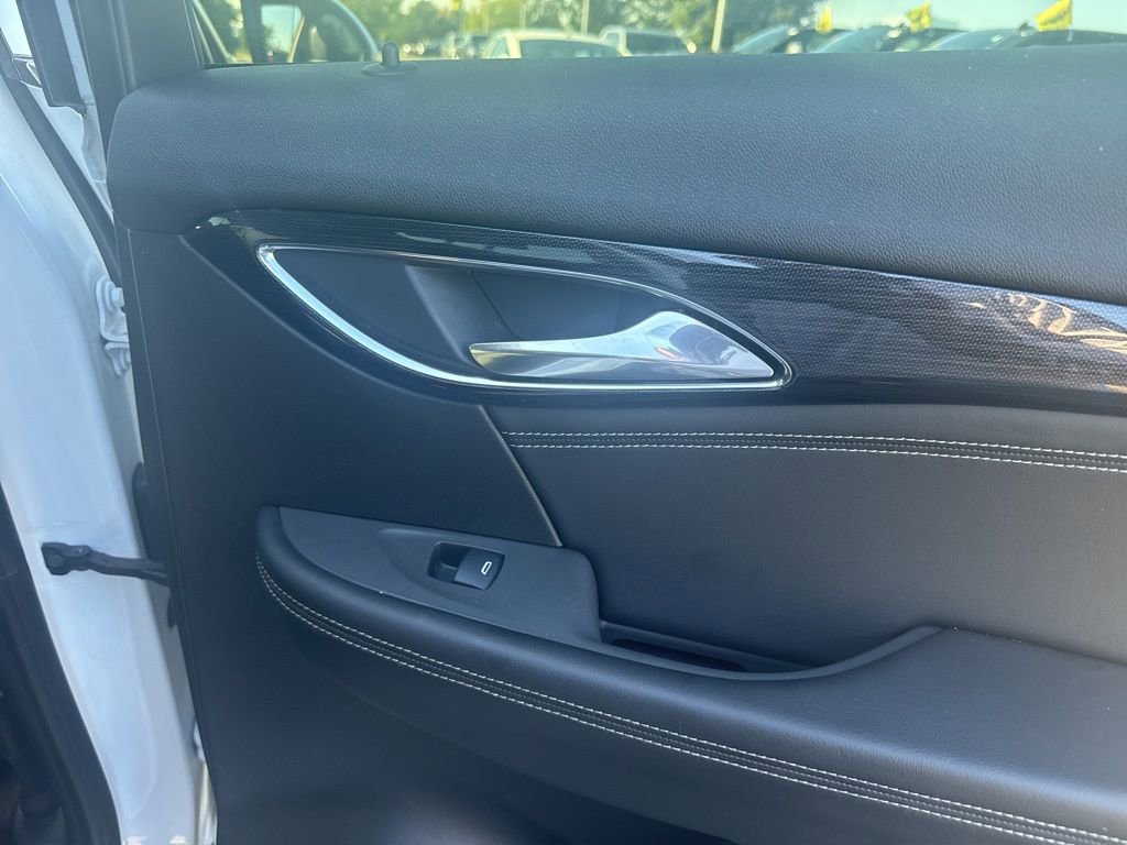 Used 2023 Buick Envision Essence image 23