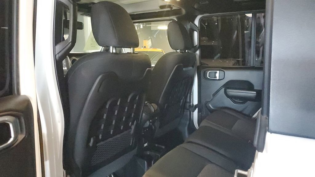 Used 2021 Jeep Gladiator Mojave w/ Trailer Tow Package image 14