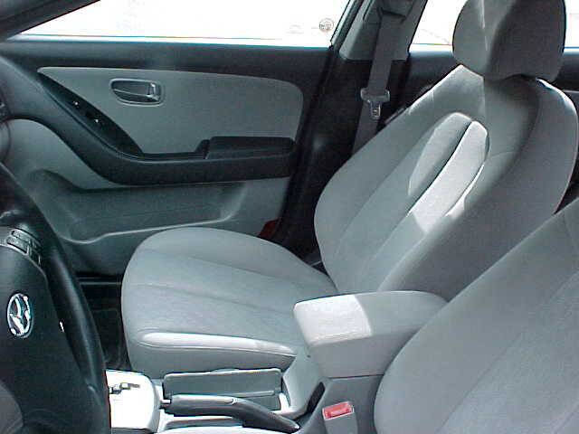 Used 2010 Hyundai Elantra GLS image 14