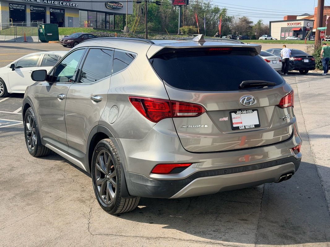 Used 2017 Hyundai Santa Fe Sport image 4