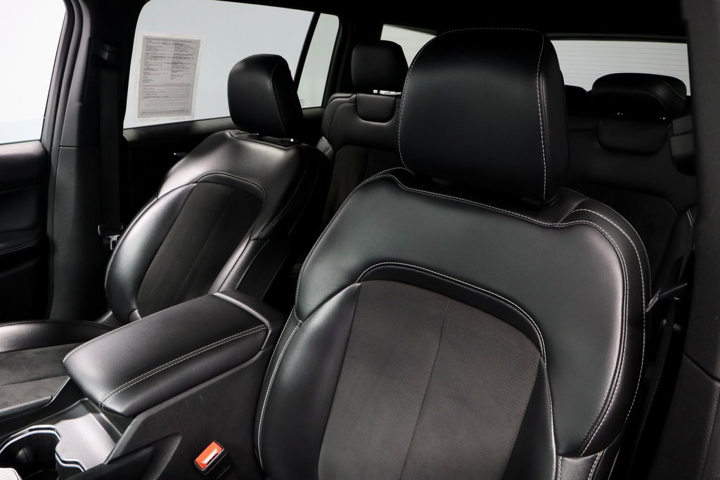 Used 2024 Jeep Grand Cherokee L Laredo image 28