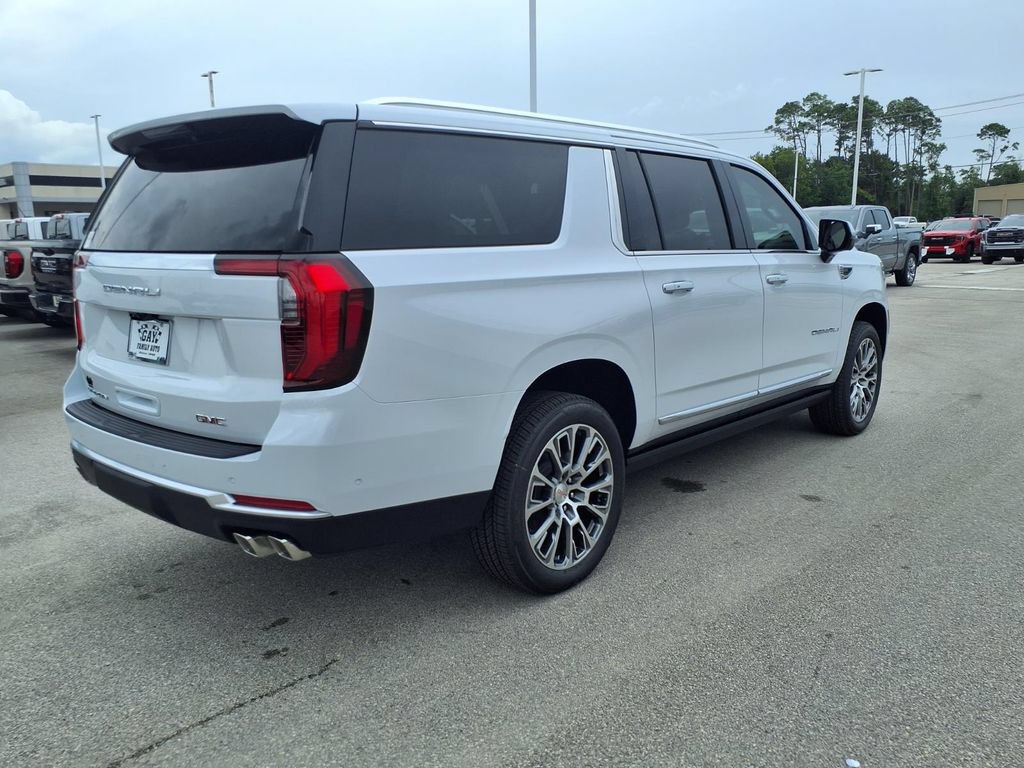 New 2026 GMC Yukon XL Denali w/ Denali Reserve Package AWD/4WD image 4