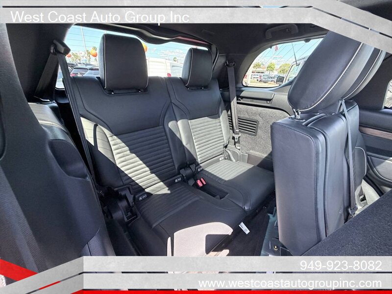 Used 2018 Land Rover Discovery HSE Luxury AWD/4WD image 15