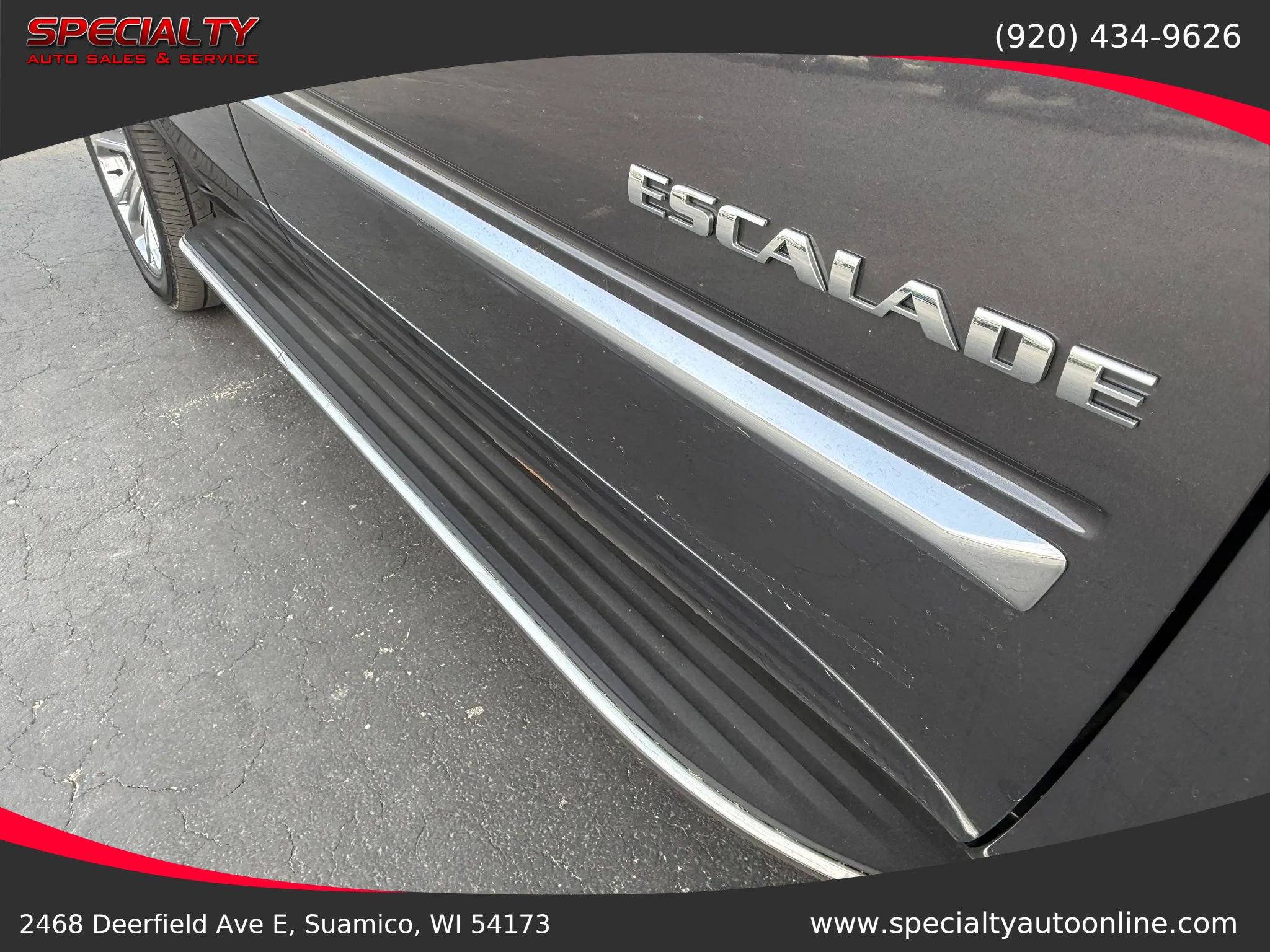 Used 2011 Cadillac Escalade AWD w/ Touring Package image 12