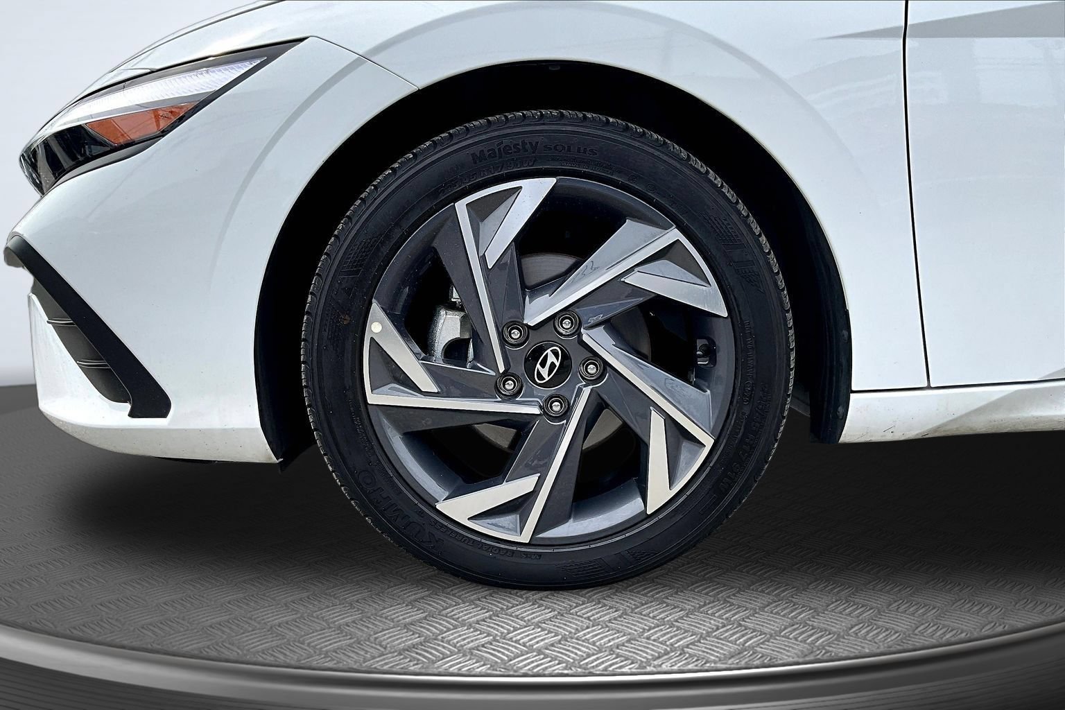 Used 2023 Hyundai Santa Fe SEL w/ Premium Package FWD image 32