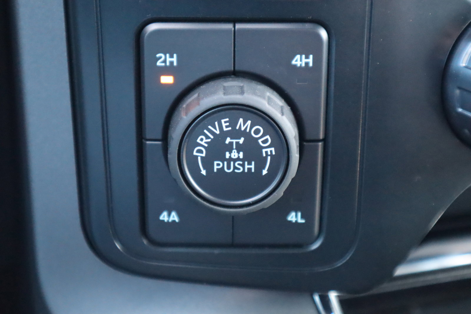 New 2025 Ford F150 Lariat w/ Equipment Group 501A Mid image 22