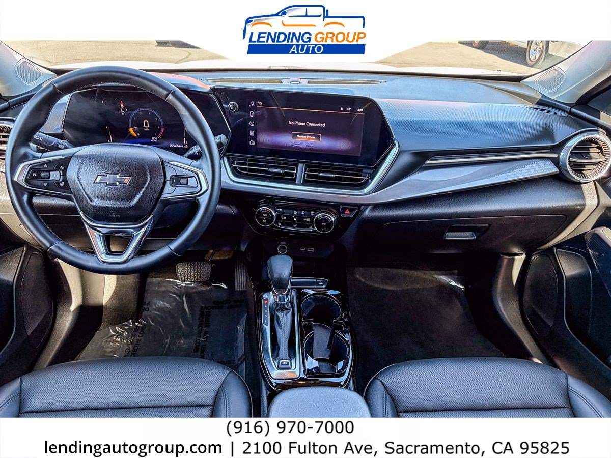 Used 2025 Chevrolet Trax ACTIV w/ Driver Confidence Package FWD image 11