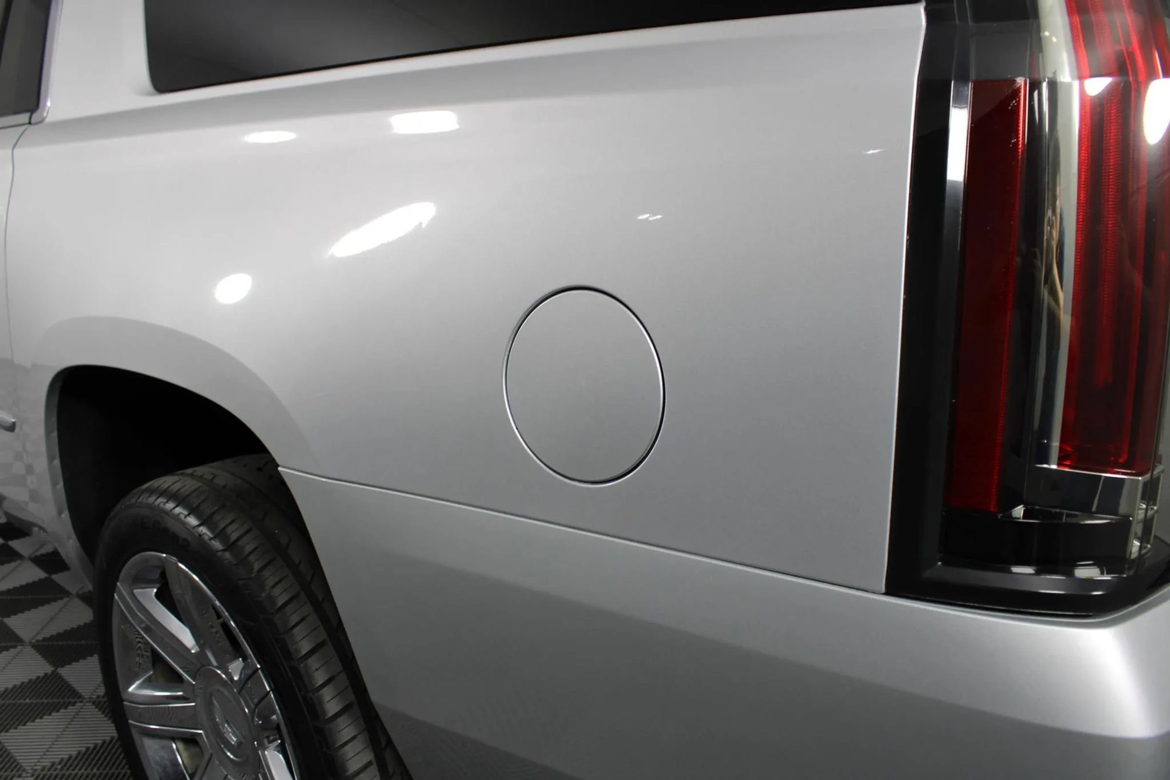 Used 2020 Cadillac Escalade ESV Luxury AWD/4WD image 37