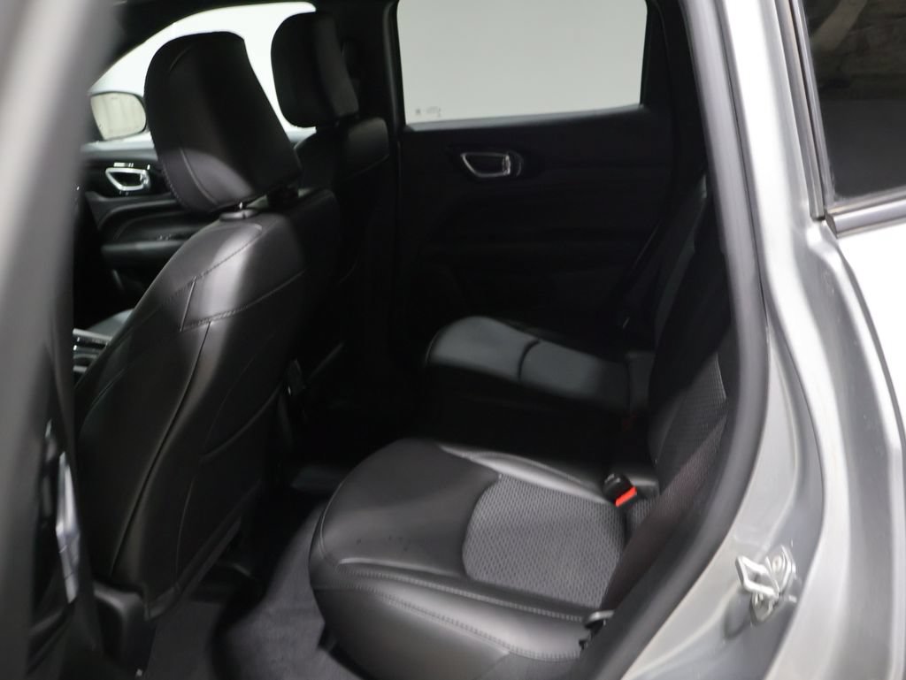 Used 2022 Jeep Compass Latitude w/ Convenience Group AWD/4WD image 19