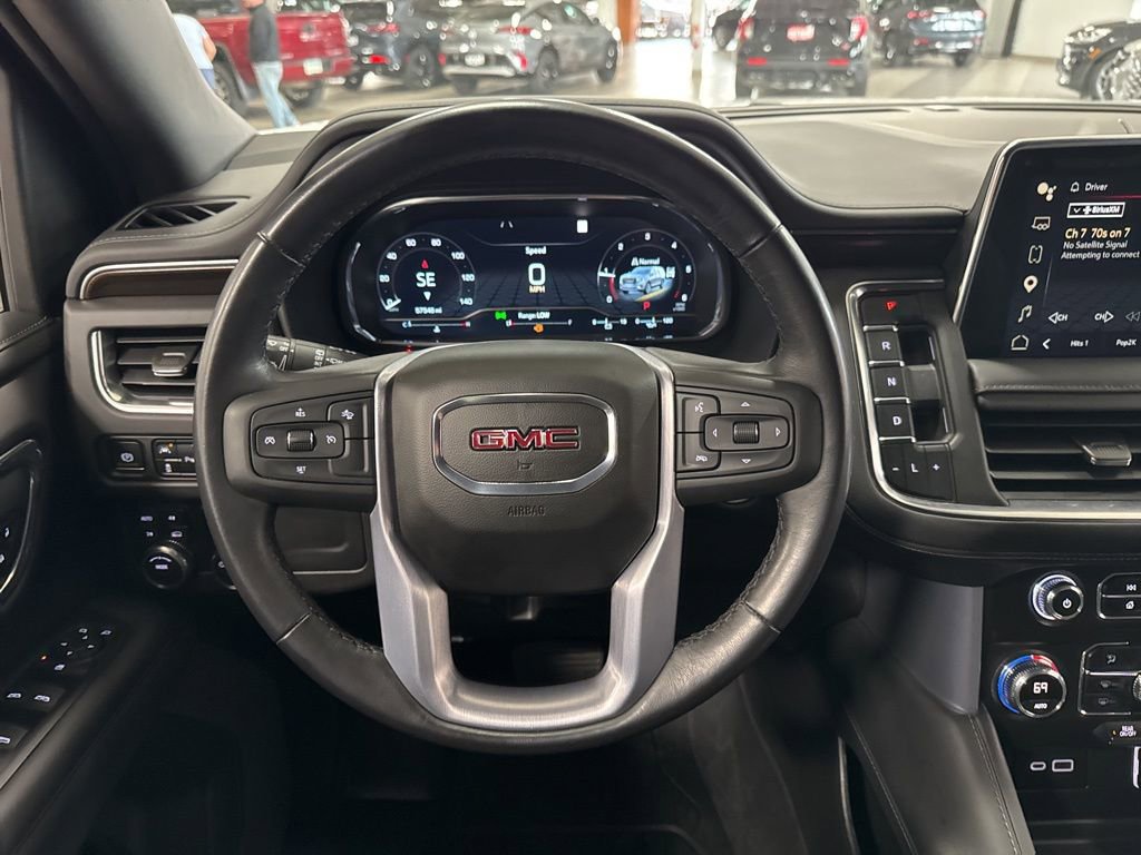 Used 2023 GMC Yukon XL SLE AWD/4WD image 15