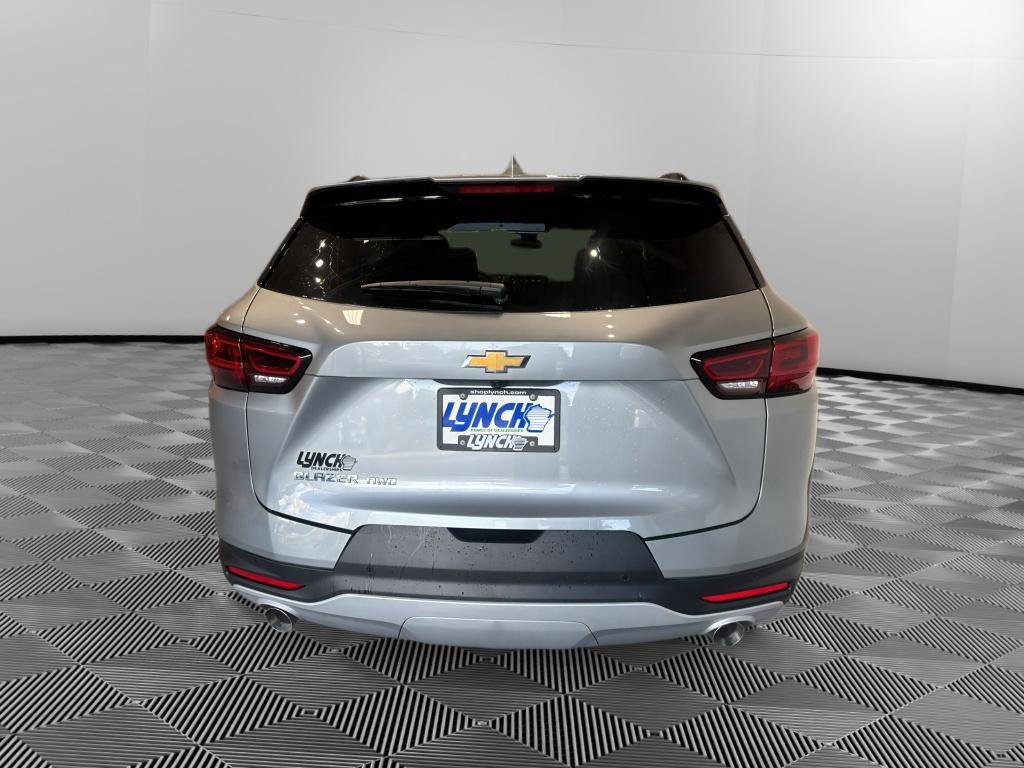 New 2026 Chevrolet Blazer LT w/ LPO, Floor Liner Package AWD/4WD image 4