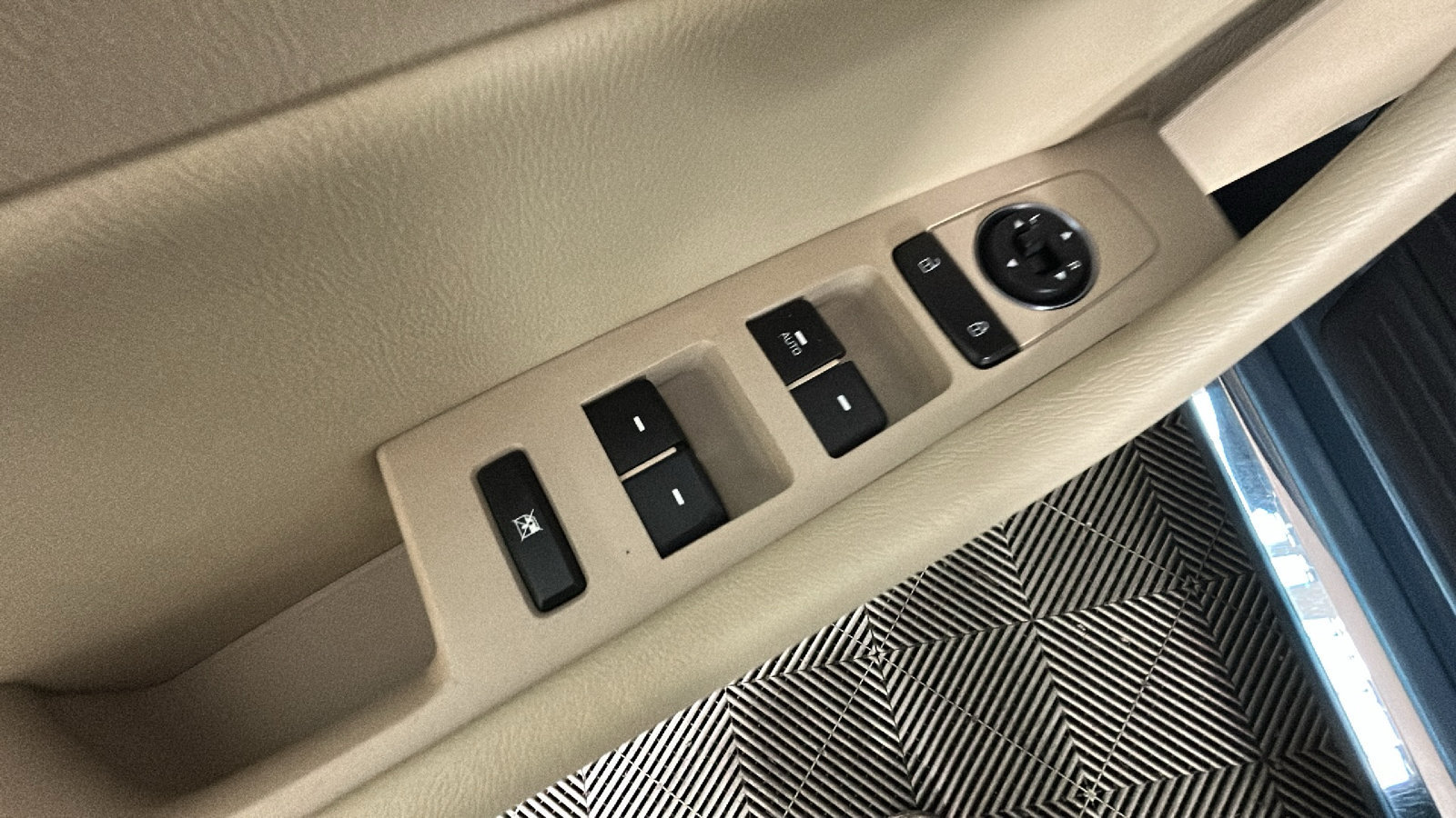 Used 2015 Hyundai Sonata Sport FWD image 13