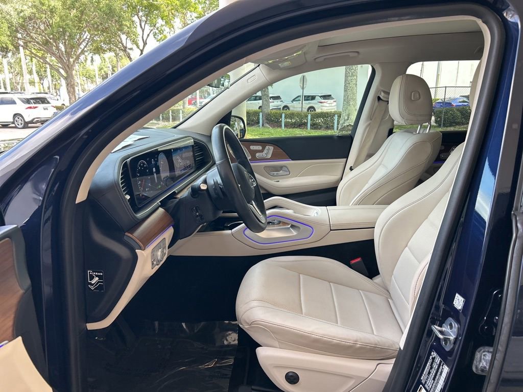 Used 2022 Mercedes-Benz GLS 450 4MATIC image 5