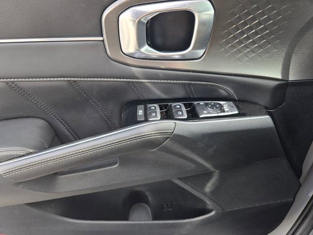 Used 2023 Kia Sorento SX image 31