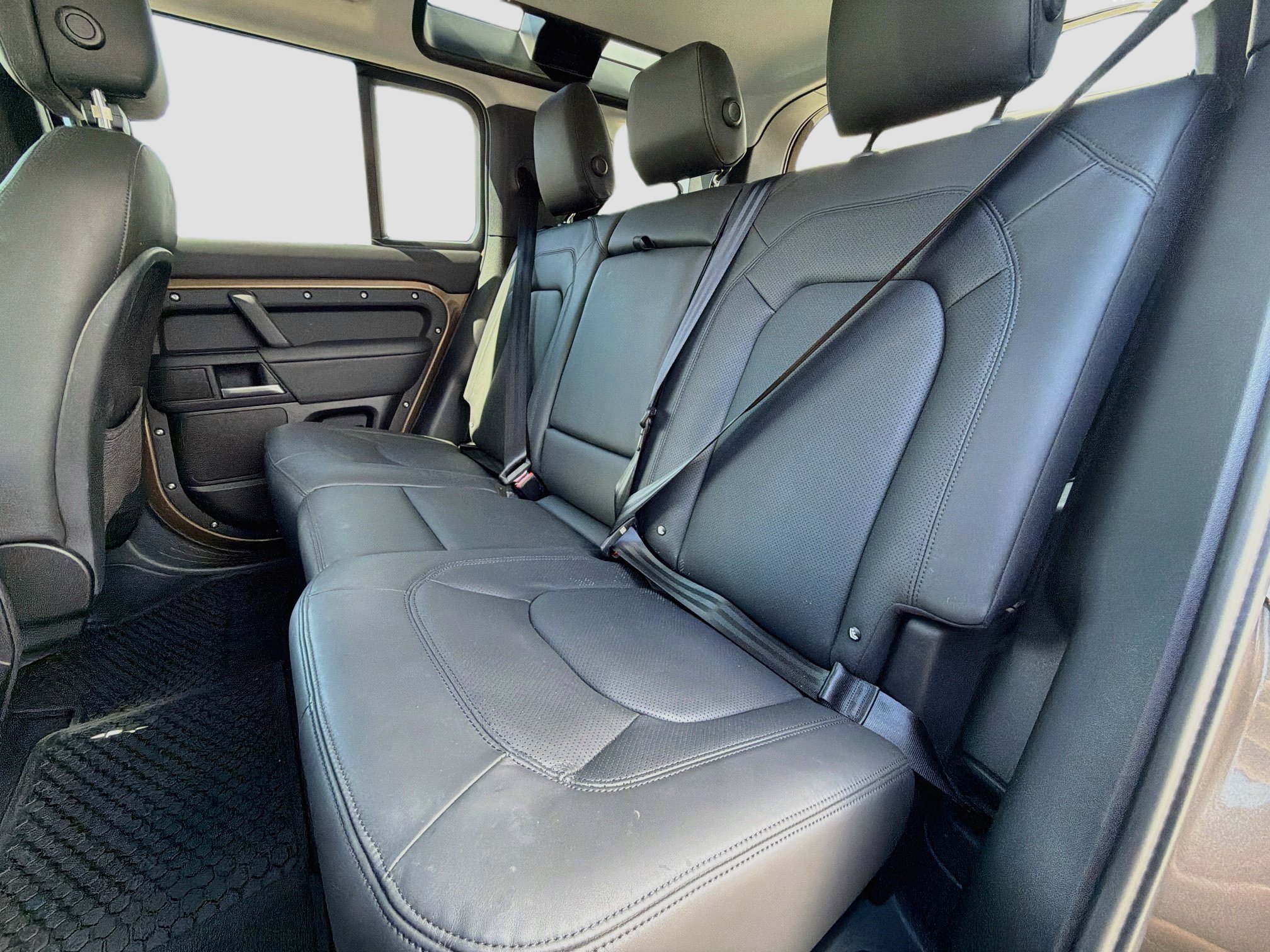 Used 2025 Land Rover Defender 110 S AWD/4WD image 21