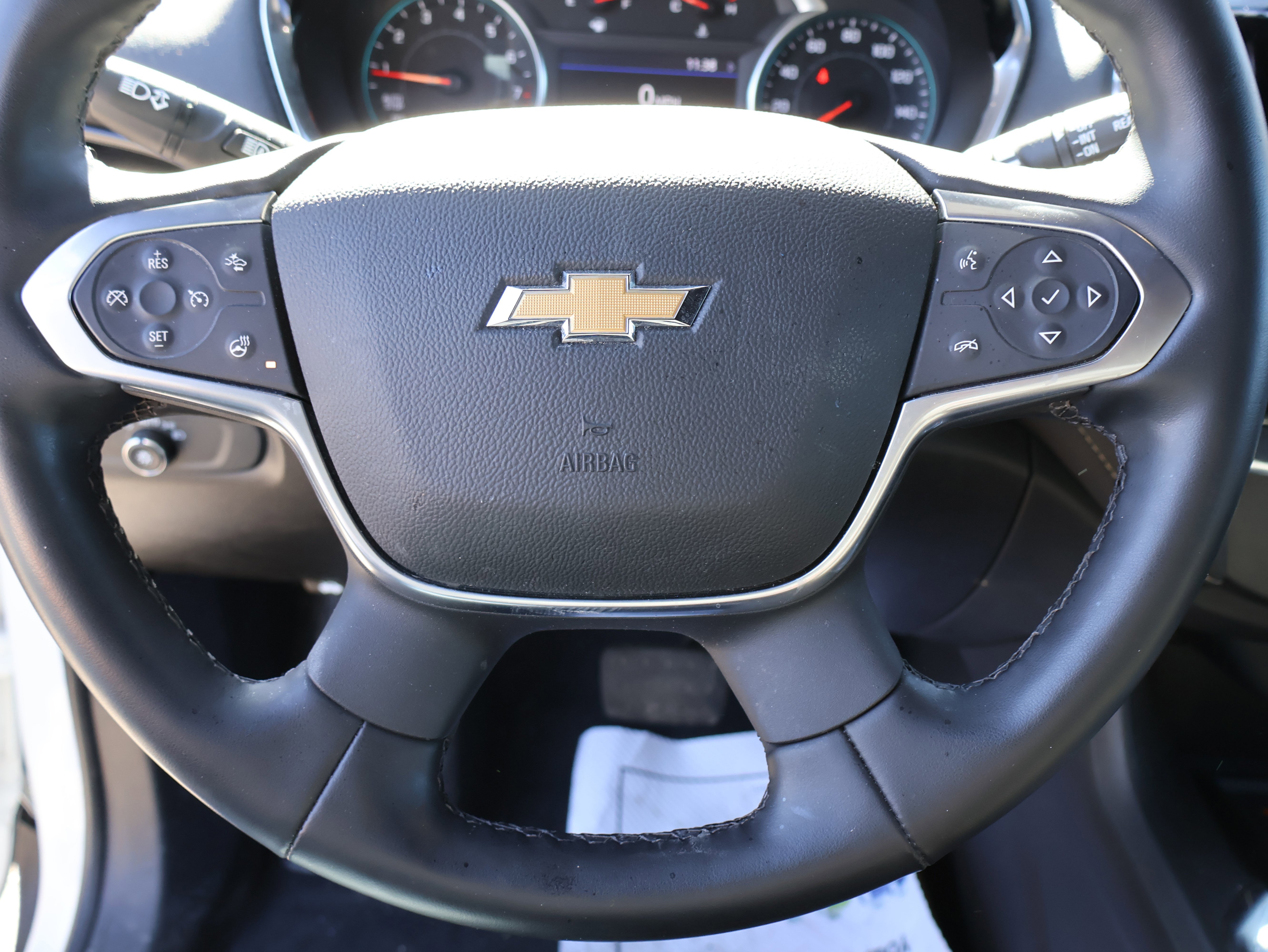 Used 2023 Chevrolet Traverse LT image 32