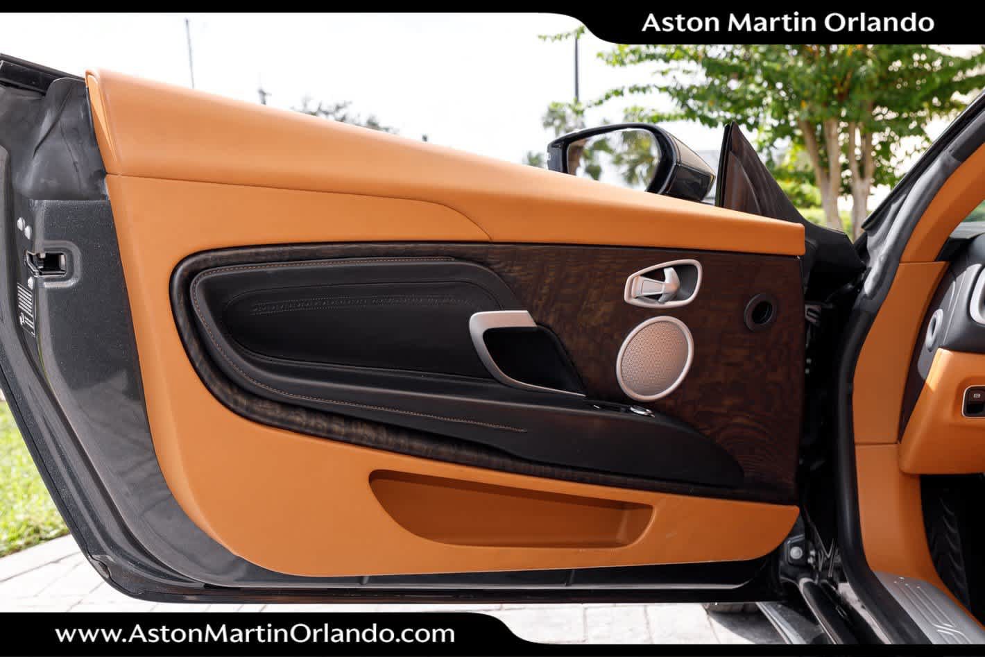 Used 2022 Aston Martin DB11 Coupe RWD image 46
