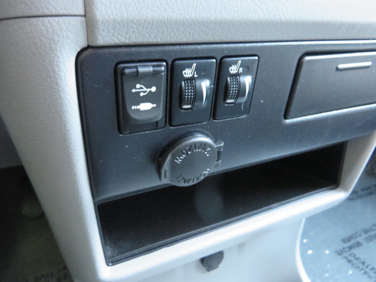 Used 2017 Toyota Sienna image 20