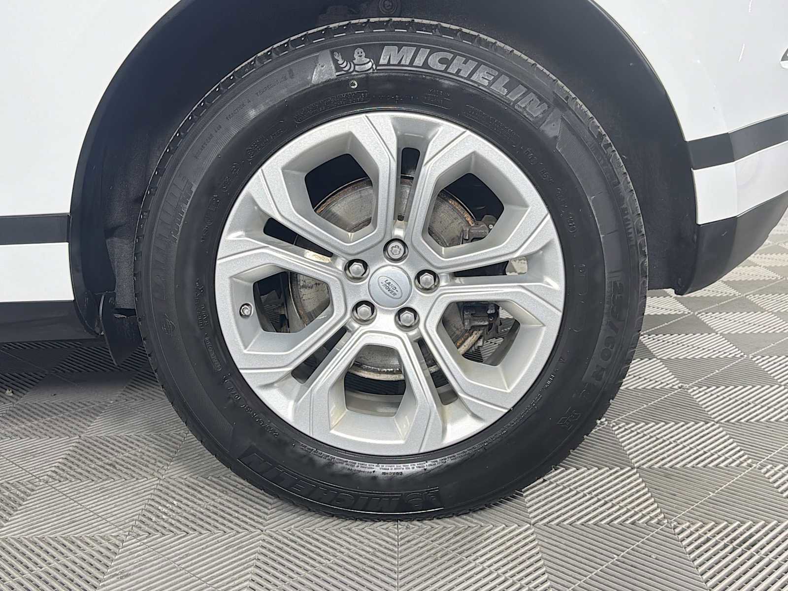 Used 2020 Land Rover Range Rover Evoque S image 29