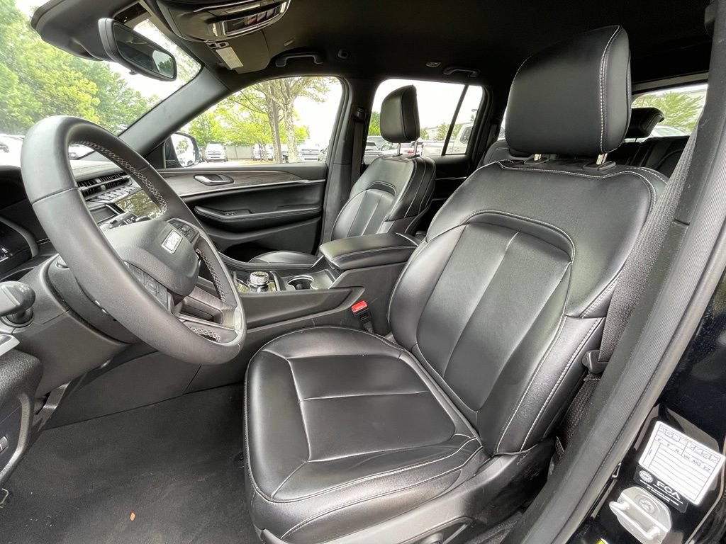 Used 2024 Jeep Grand Cherokee Limited AWD/4WD image 24