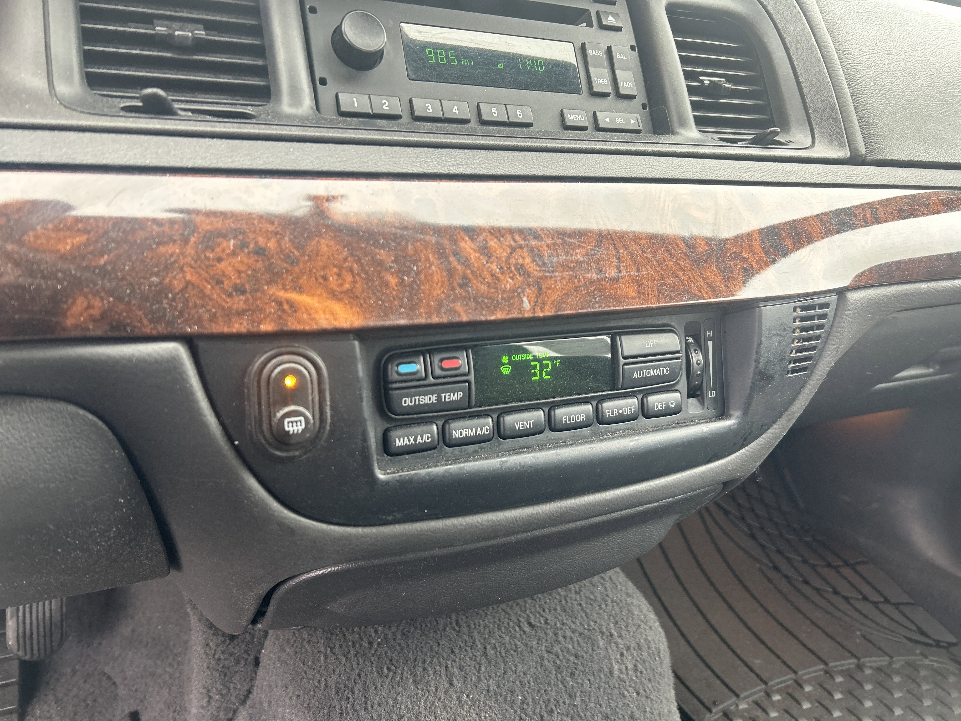 Used 2005 Mercury Grand Marquis LS image 21