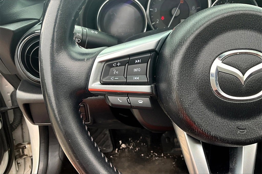 Used 2016 MAZDA MX-5 Miata Sport image 16