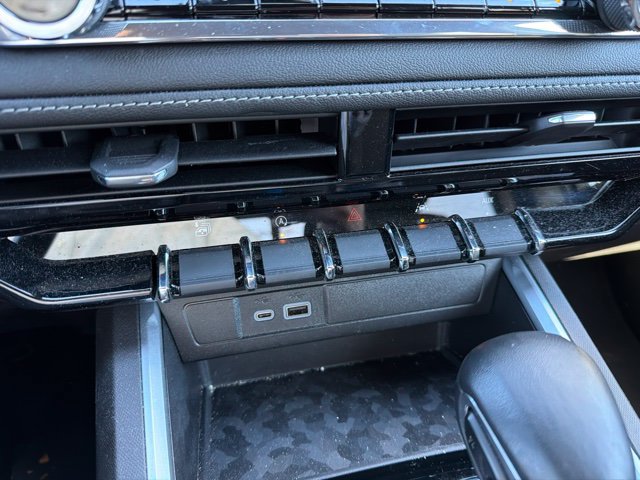 Used 2023 Chevrolet Colorado LT w/ LT Convenience Package AWD/4WD image 29
