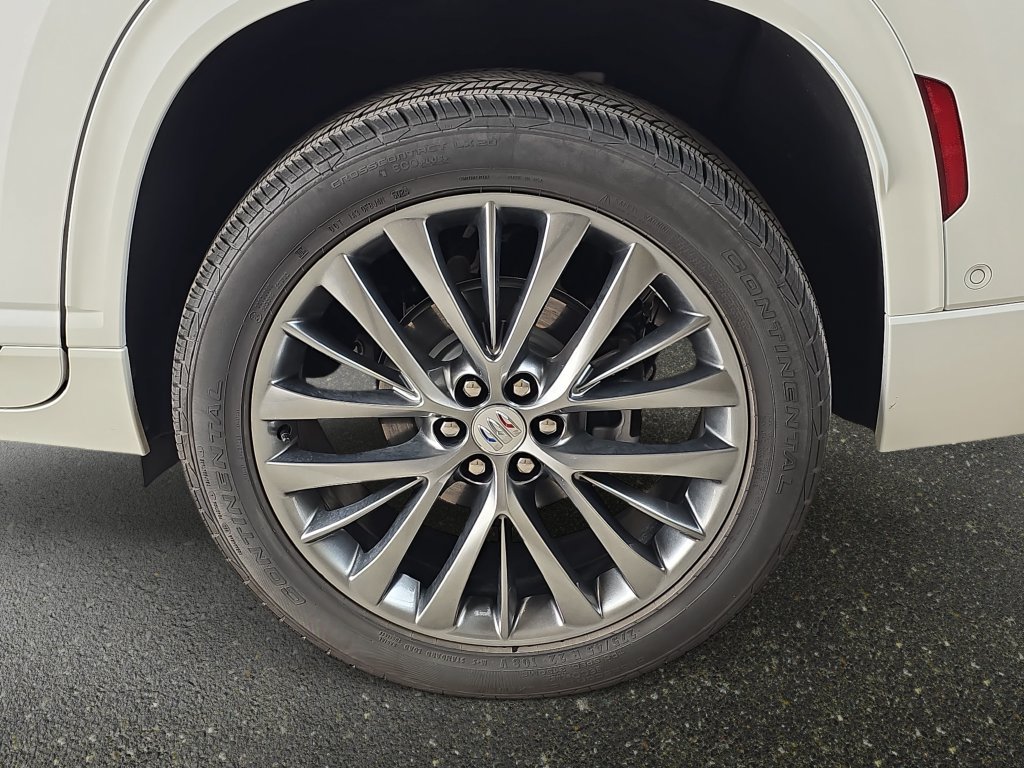 Used 2025 Buick Enclave Avenir w/ Super Cruise Package AWD/4WD image 35