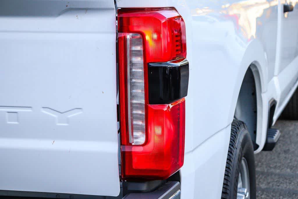 New 2024 Ford F350 XL w/ 360-Degree Camera Package RWD image 13