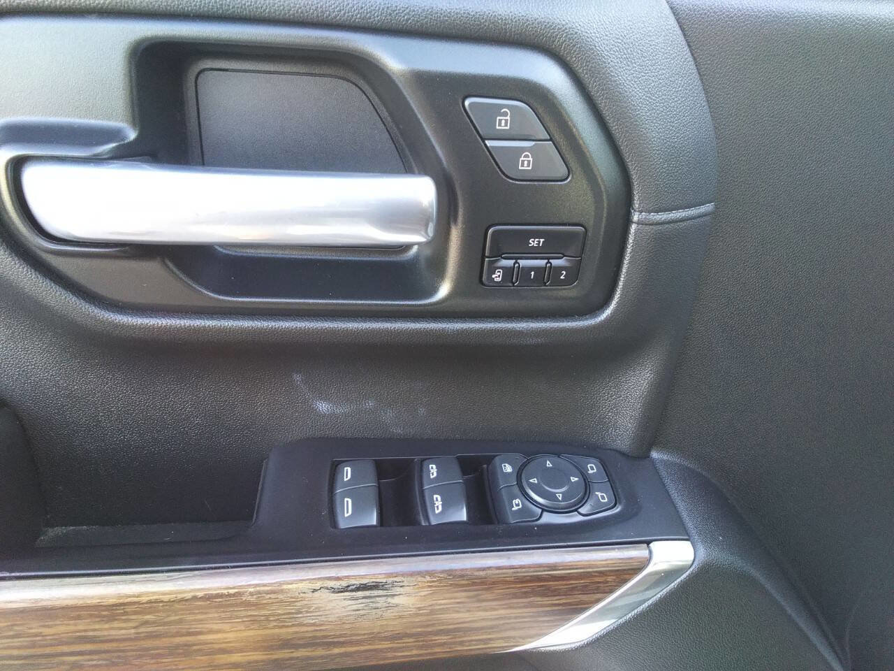 Used 2020 Chevrolet Silverado 1500 High Country w/ Technology Package image 22