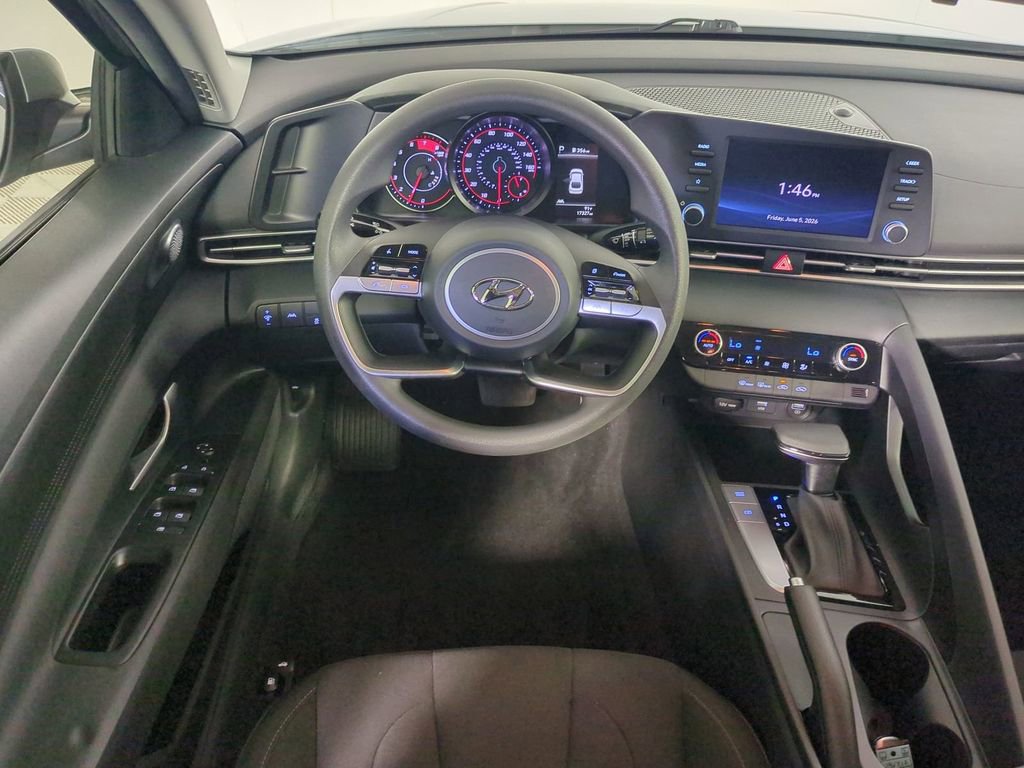 Used 2023 Hyundai Elantra SEL FWD image 16