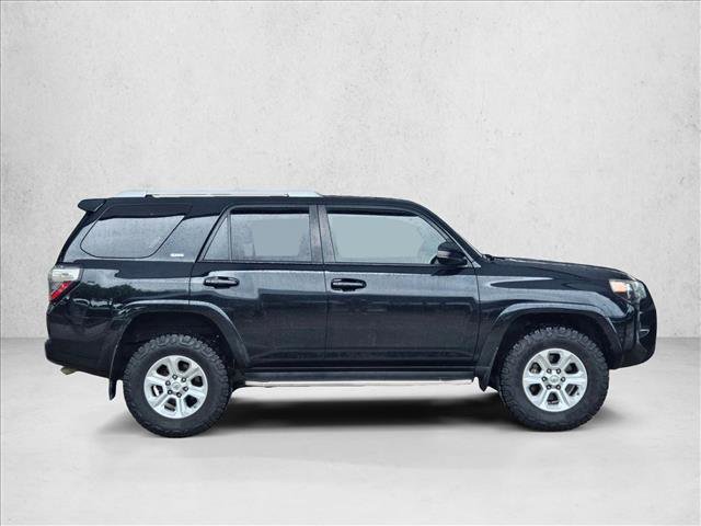 Used 2018 Toyota 4Runner SR5 AWD/4WD image 4