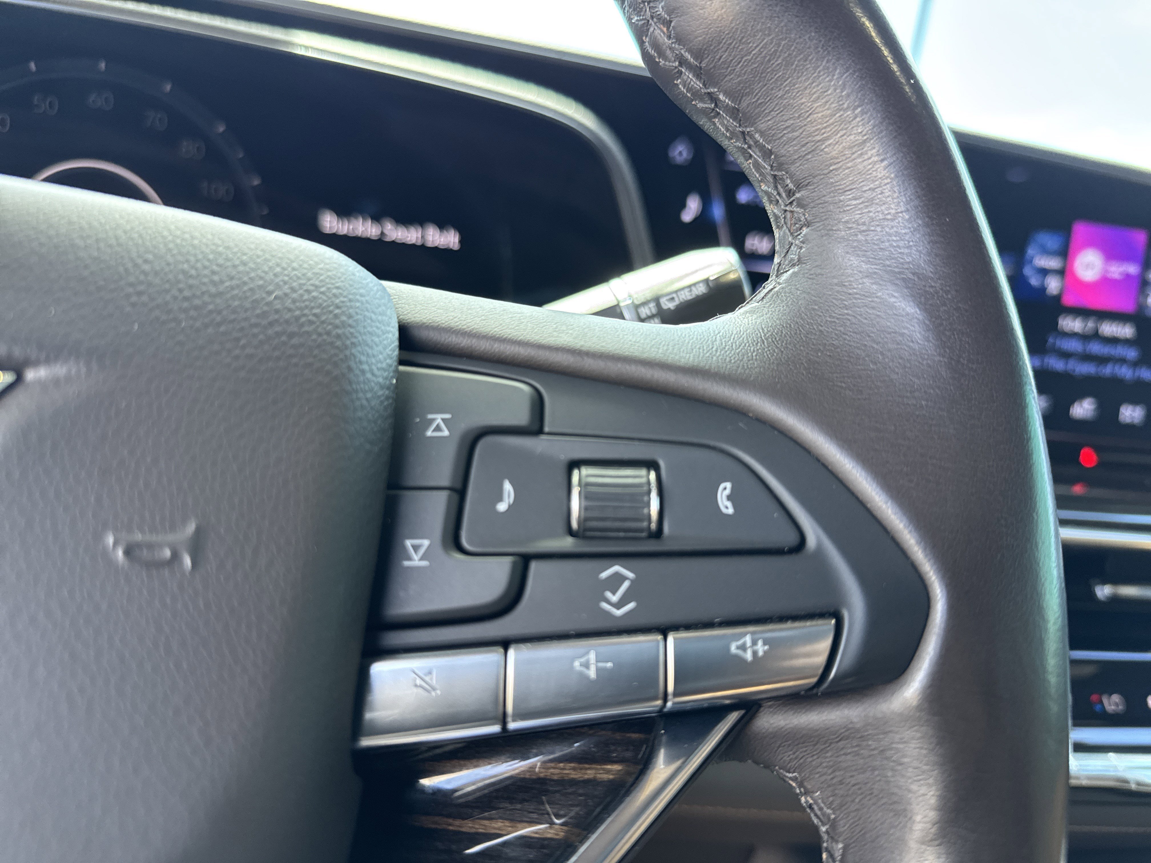 Used 2022 Cadillac Escalade Sport w/ Touring Package RWD image 20