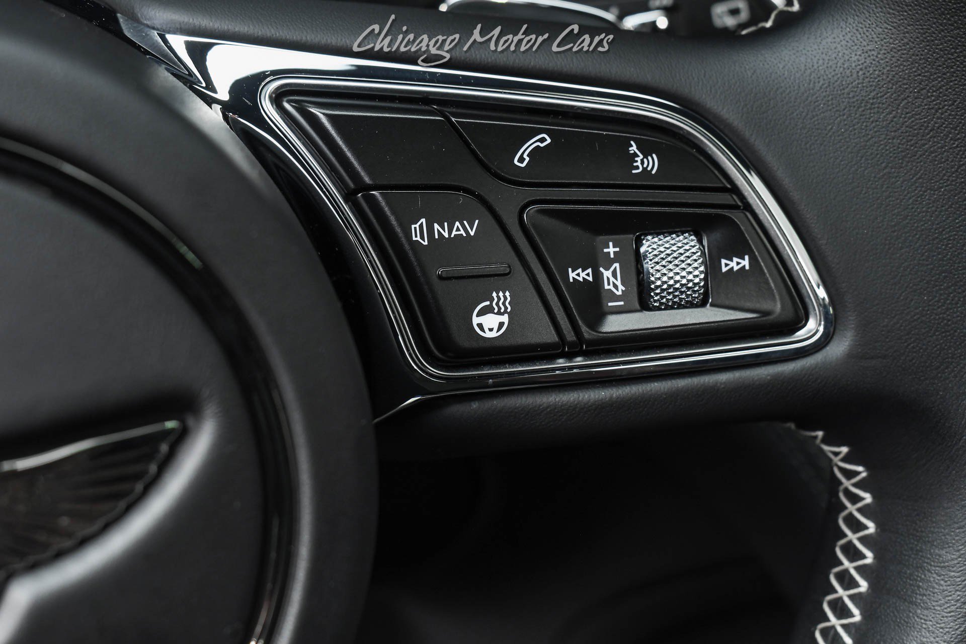 Used 2023 Bentley Bentayga Plug-In Hybrid image 10