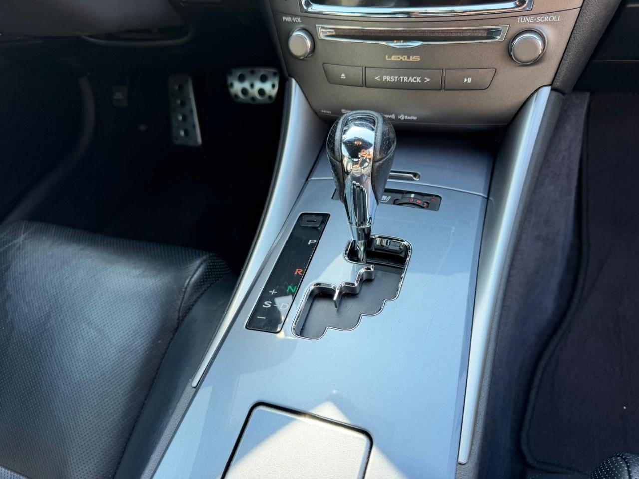 Used 2013 Lexus IS 250C RWD image 16