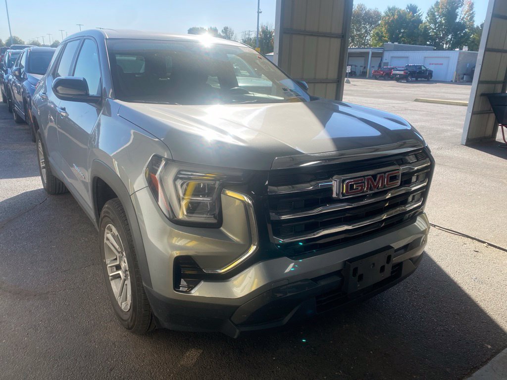 Used 2025 GMC Terrain Elevation