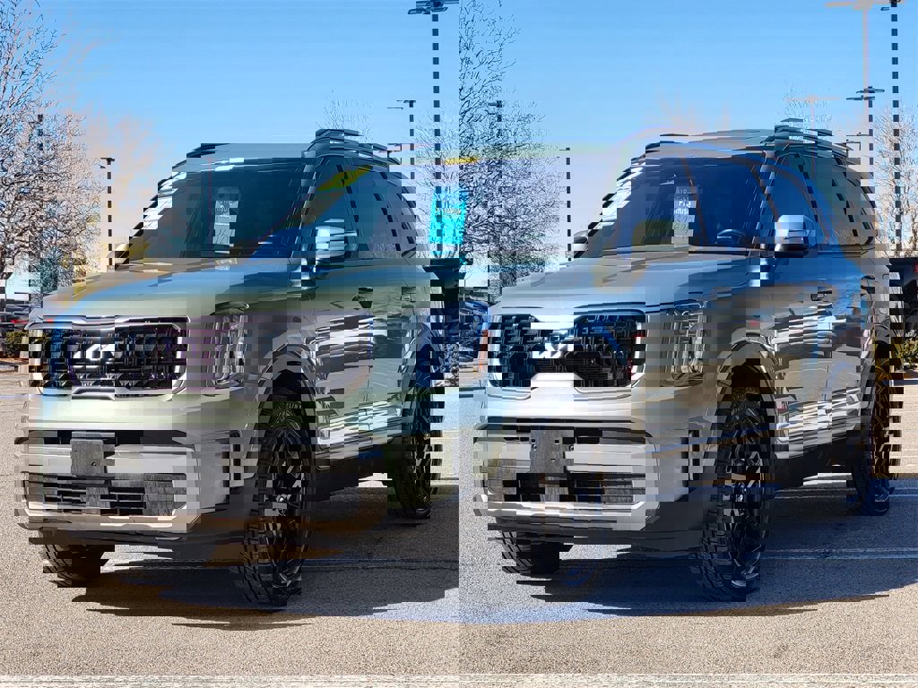 Used 2023 Kia Telluride EX X-Line image 4