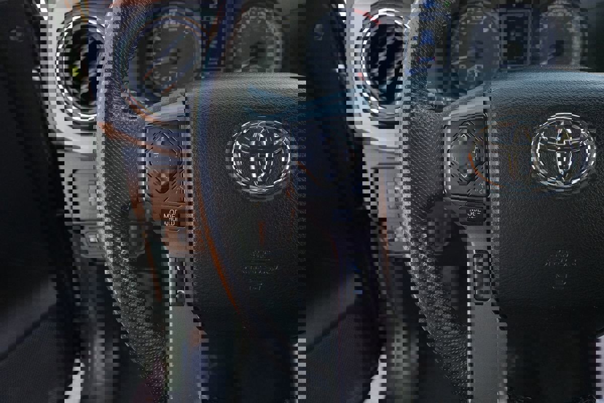 Used 2021 Toyota Tacoma TRD Sport w/ Technology Package image 14