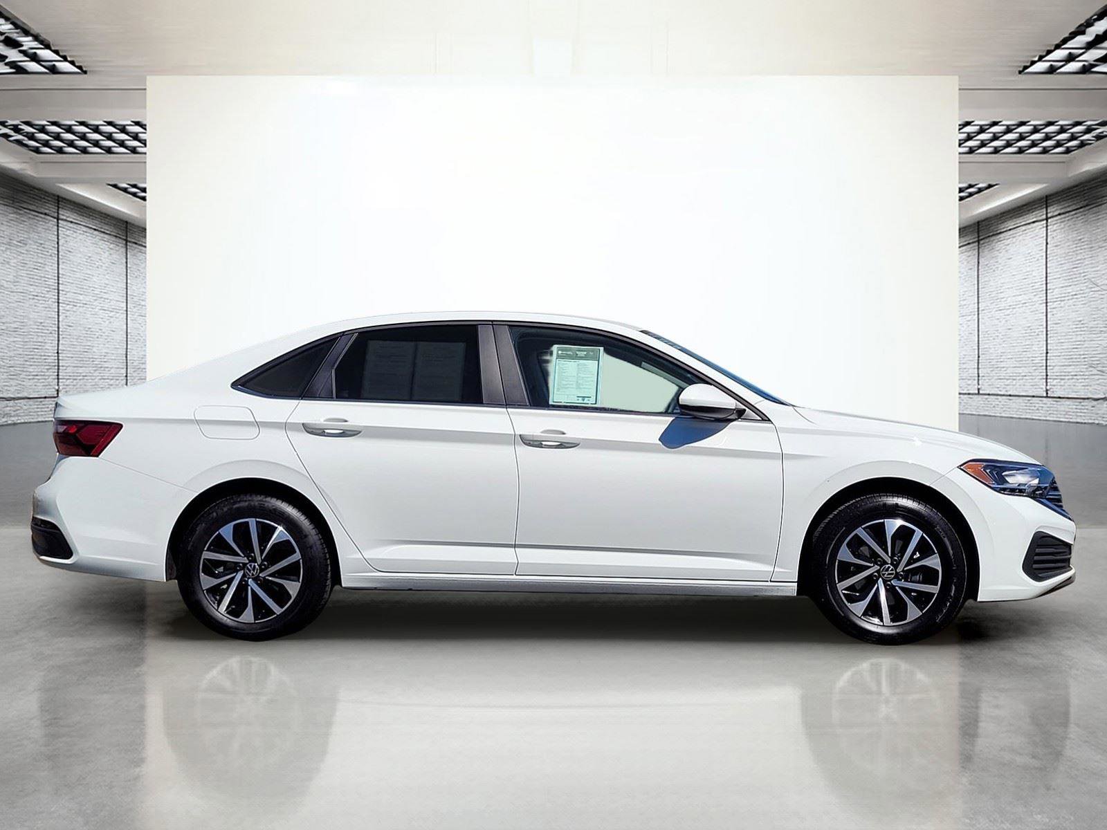 Used 2024 Volkswagen Jetta S image 6