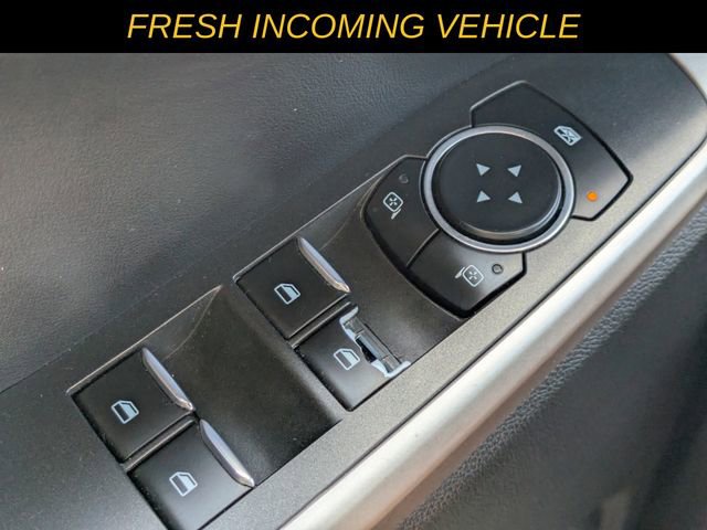 Used 2023 Ford Explorer XLT w/ Equipment Group 202A RWD image 23