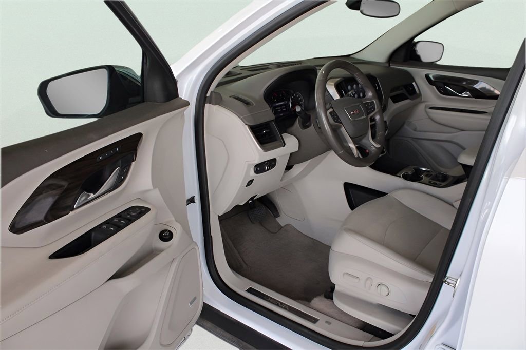 Used 2020 GMC Terrain Denali w/ Denali Premium Package FWD image 29