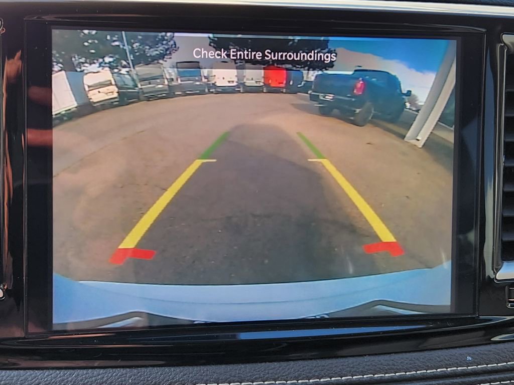 Used 2024 Chrysler Pacifica Select image 23