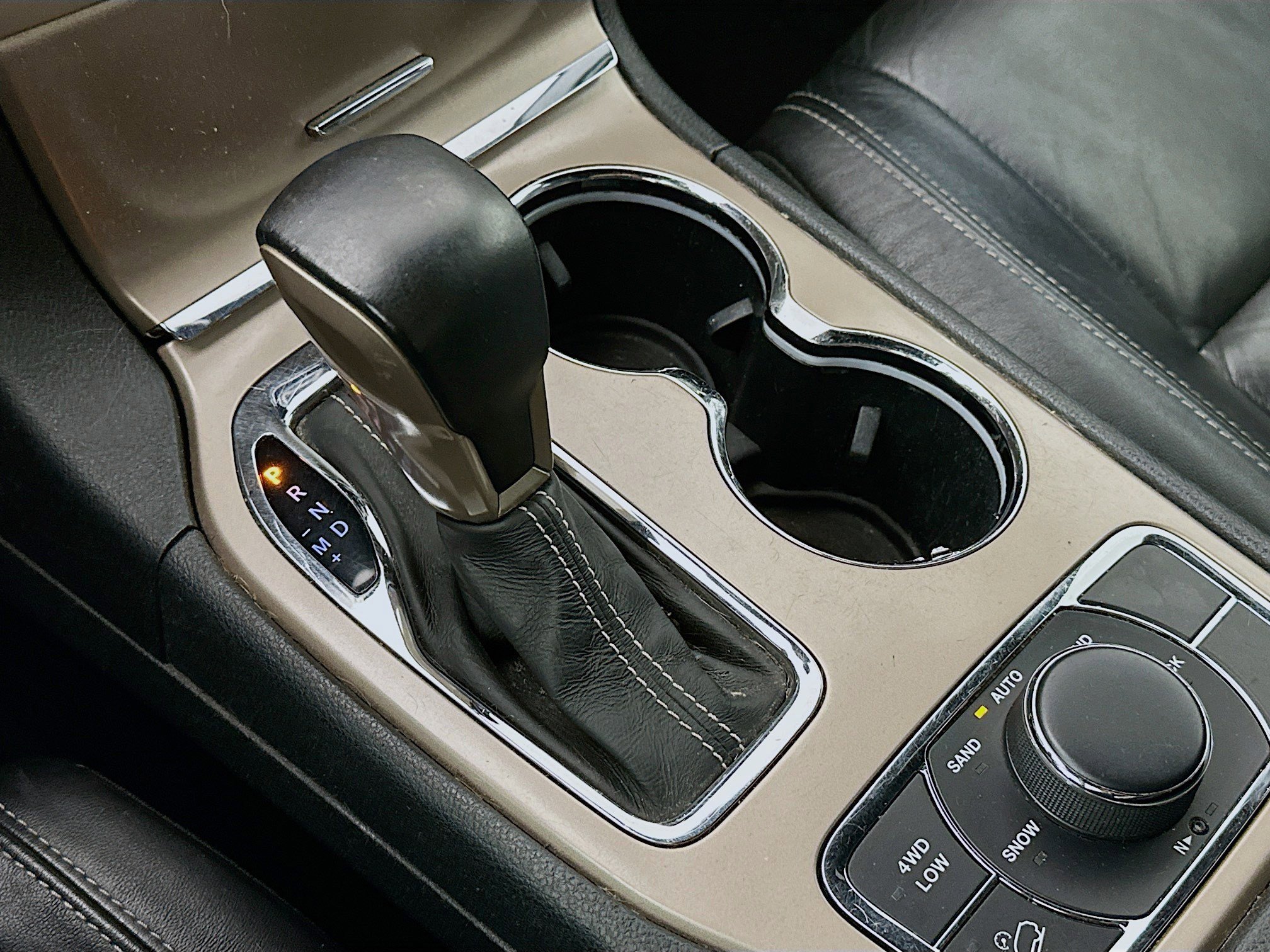 Used 2016 Jeep Grand Cherokee Limited image 17