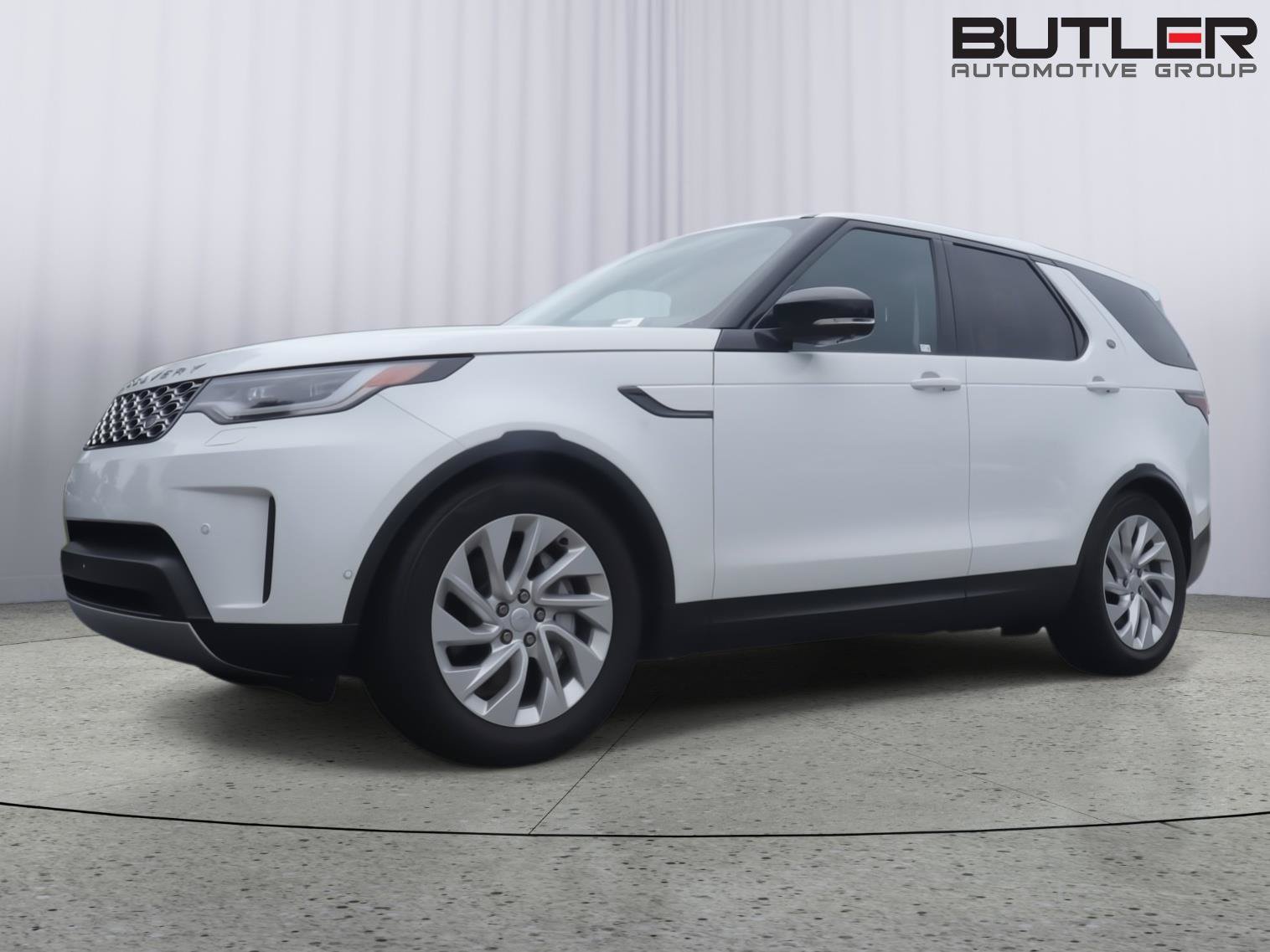 Used 2024 Land Rover Discovery S AWD/4WD image 1