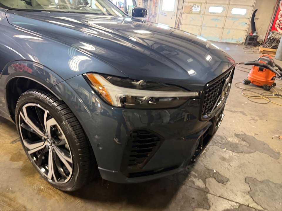 Used 2025 Volvo XC60 T8 Ultra w/ Protection Package Premier AWD/4WD image 28
