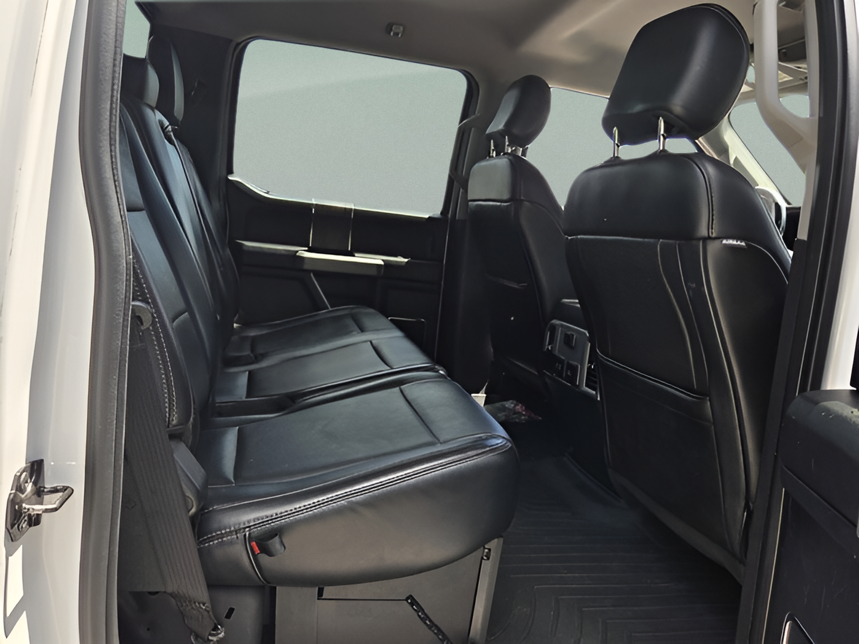 Used 2019 Ford F350 Lariat w/ Lariat Value Package AWD/4WD image 15