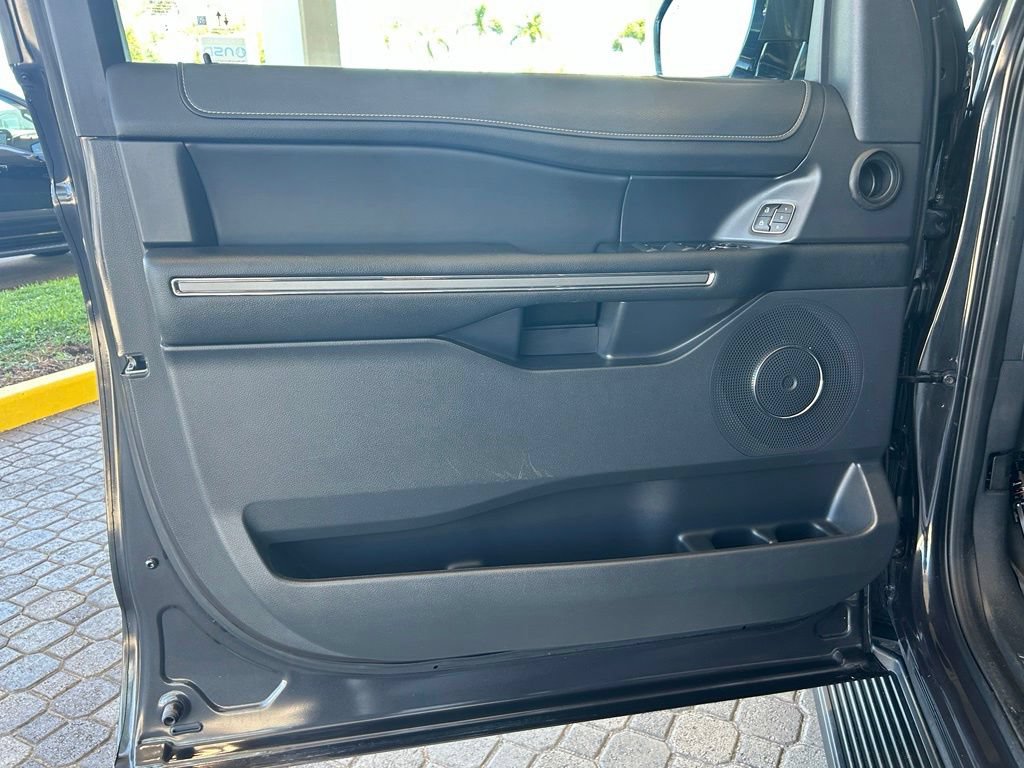 Certified 2024 Ford Expedition XLT RWD image 35