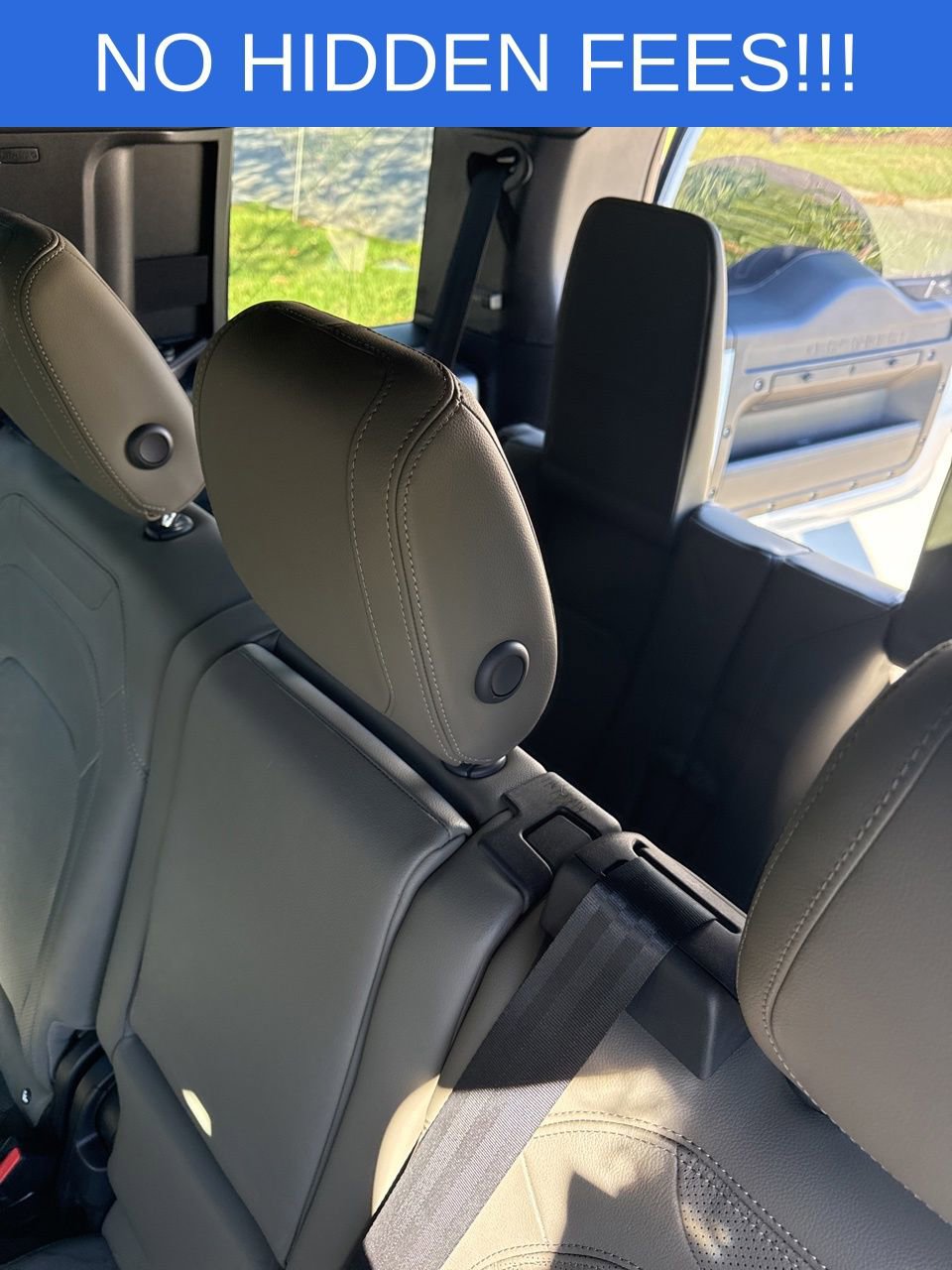 Used 2023 Land Rover Defender 110 S image 46