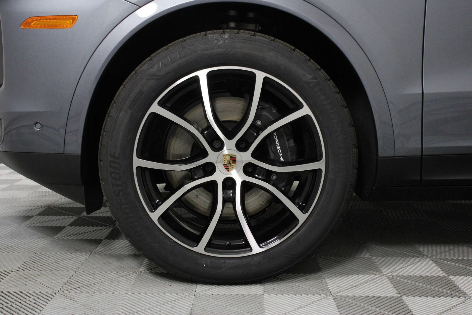 New 2026 Porsche Cayenne Coupe AWD/4WD image 17