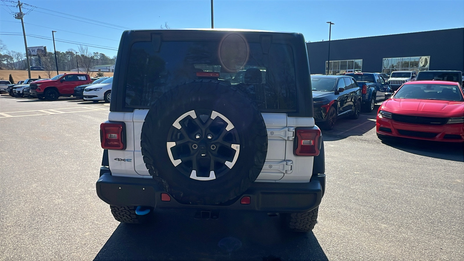 Used 2025 Jeep Wrangler Unlimited Rubicon 4xe w/ Convenience Group image 9